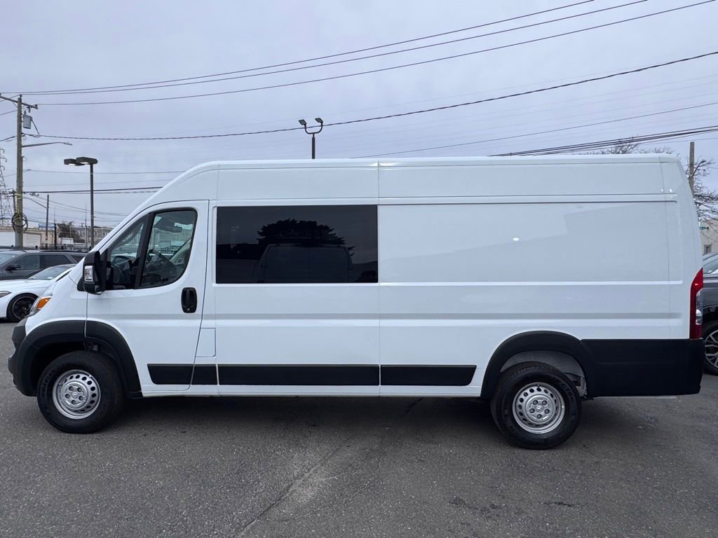 Used 2025 RAM ProMaster 3500 w/ Crew Van Package image 4