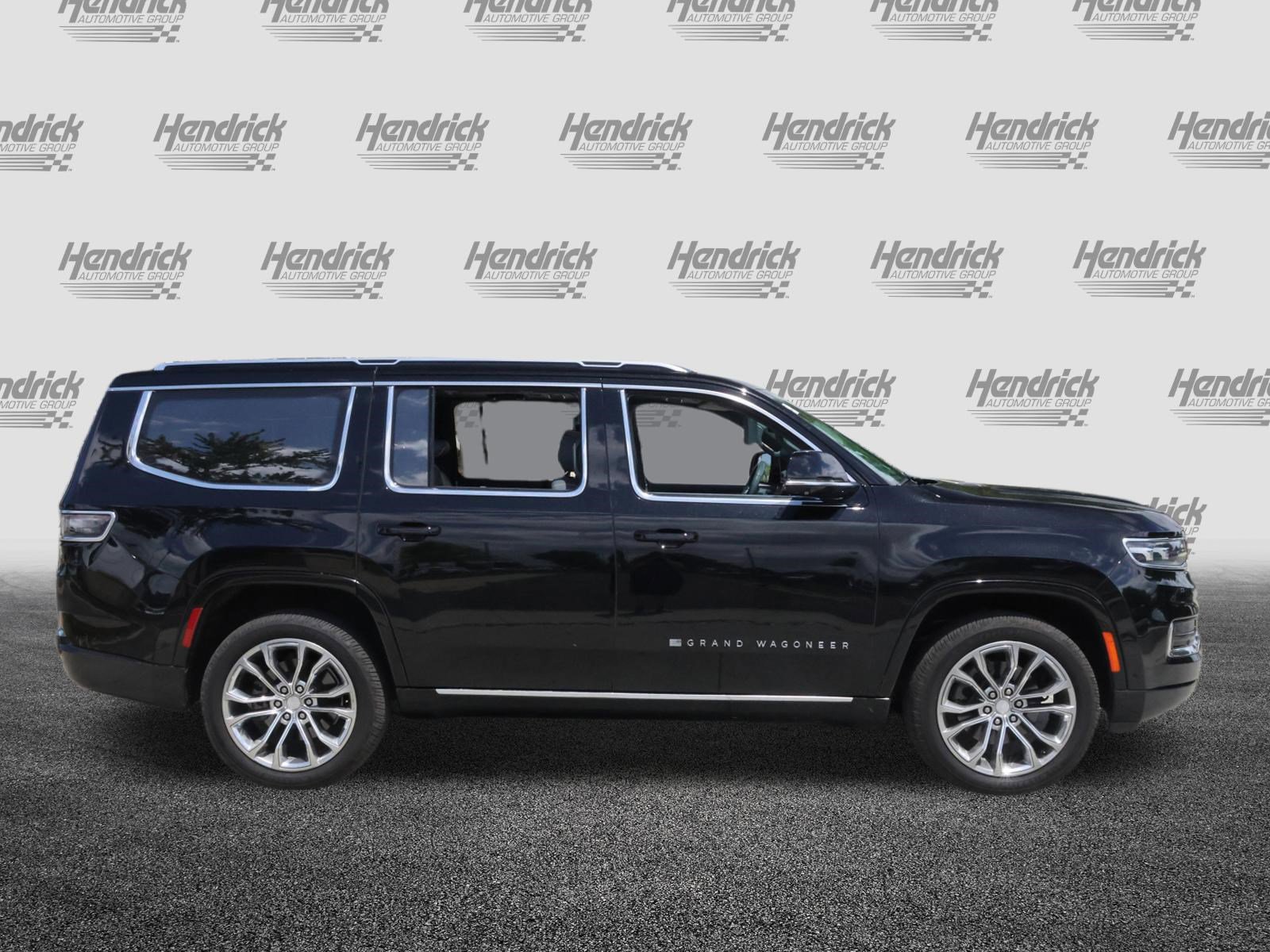 Used 2022 Jeep Grand Wagoneer Series II w/ Premium Group II AWD/4WD image 10