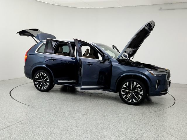 New 2026 Volvo XC90 B6 Plus w/ Protection Package image 10