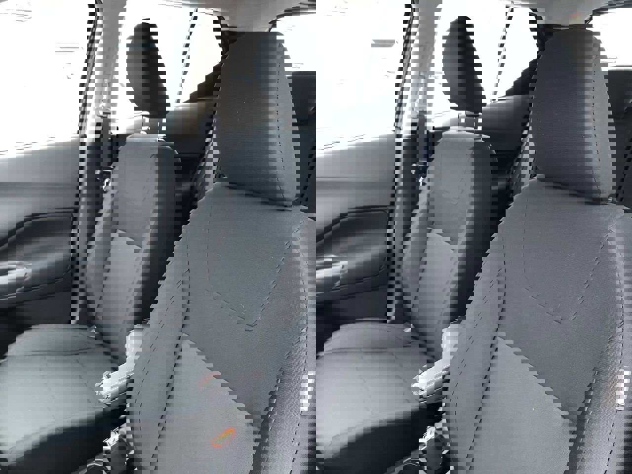 New 2025 Nissan Kicks Play S image 21