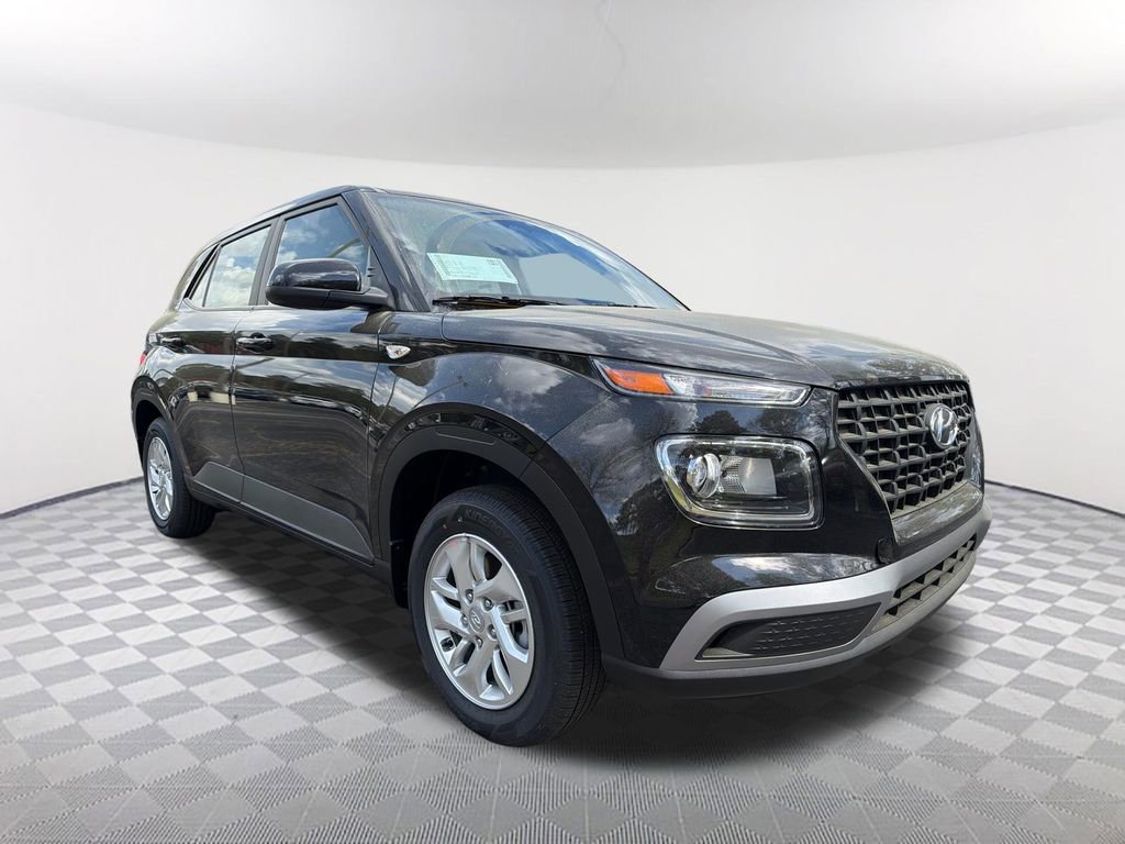 New 2026 Hyundai Venue SE image 3