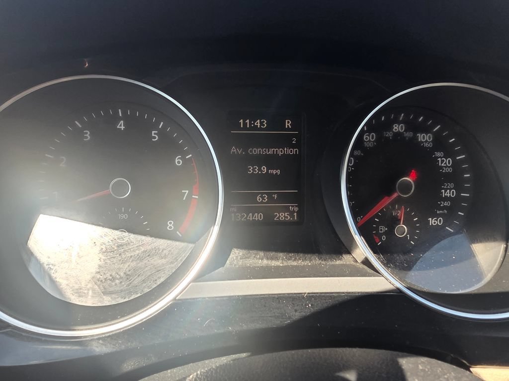 Used 2017 Volkswagen Jetta SEL FWD image 19