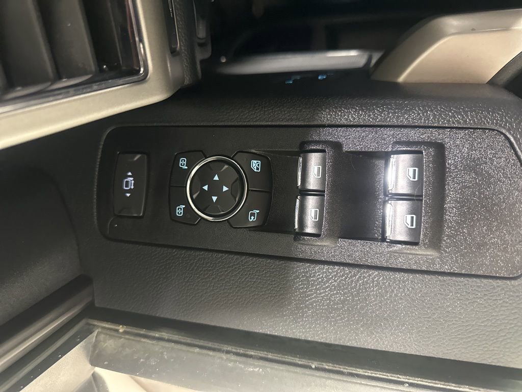 Used 2022 Ford F250 Lariat w/ Tremor Off-Road Package image 31