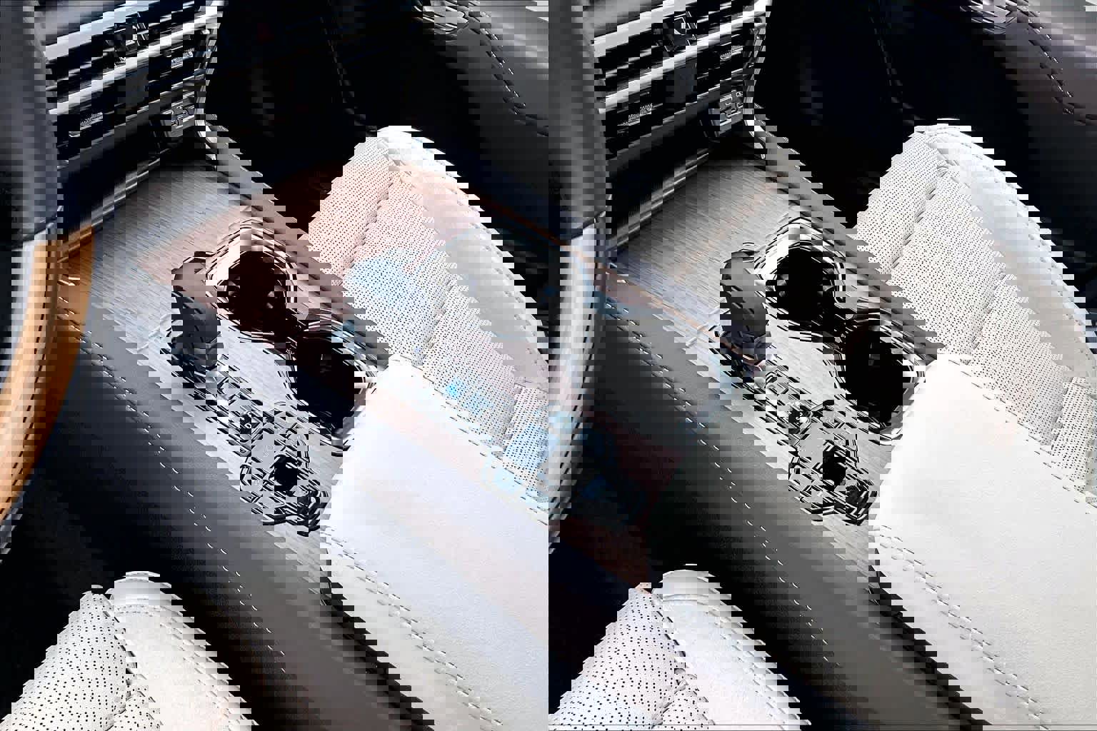 Certified 2025 Lexus RX 450h Luxury w/ Convenience Package image 32