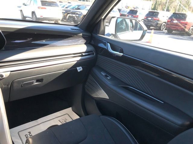 Used 2025 Hyundai Palisade Calligraphy image 17