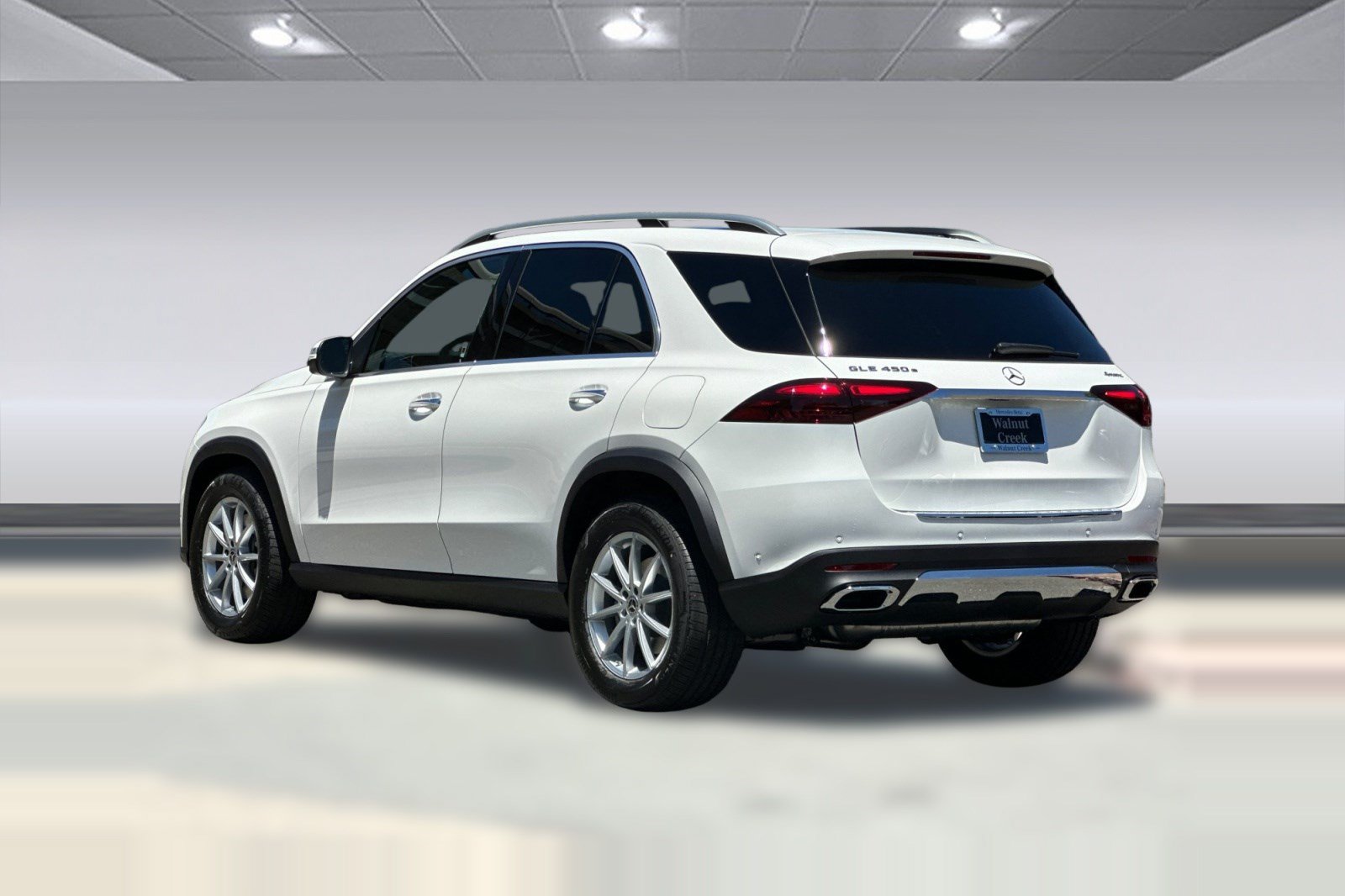 New 2026 Mercedes-Benz GLE 450e 4MATIC image 3
