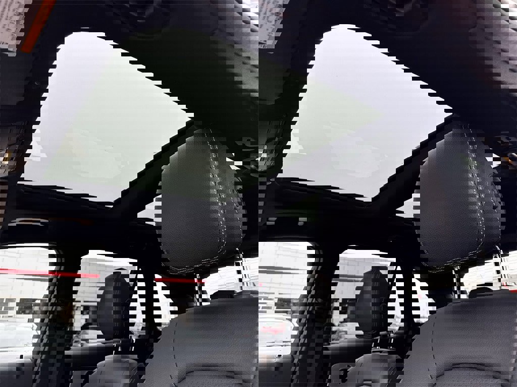 Used 2022 Mercedes-Benz GLC 300 image 26