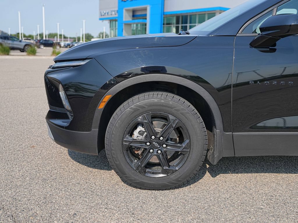 Used 2024 Chevrolet Blazer LT w/ Convenience Package AWD/4WD image 11