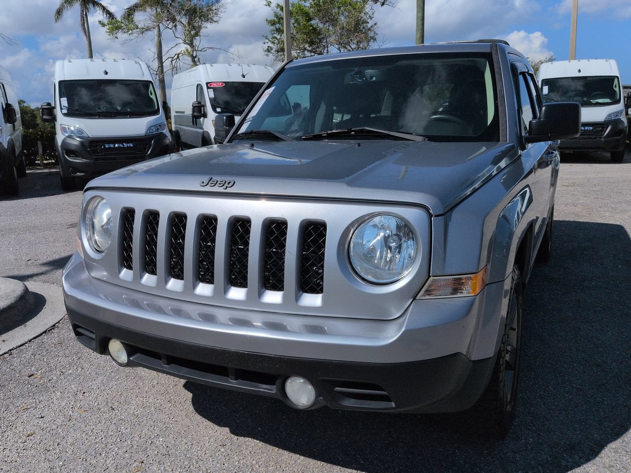 Used 2017 Jeep Patriot Sport w/ Power Value Group FWD image 9