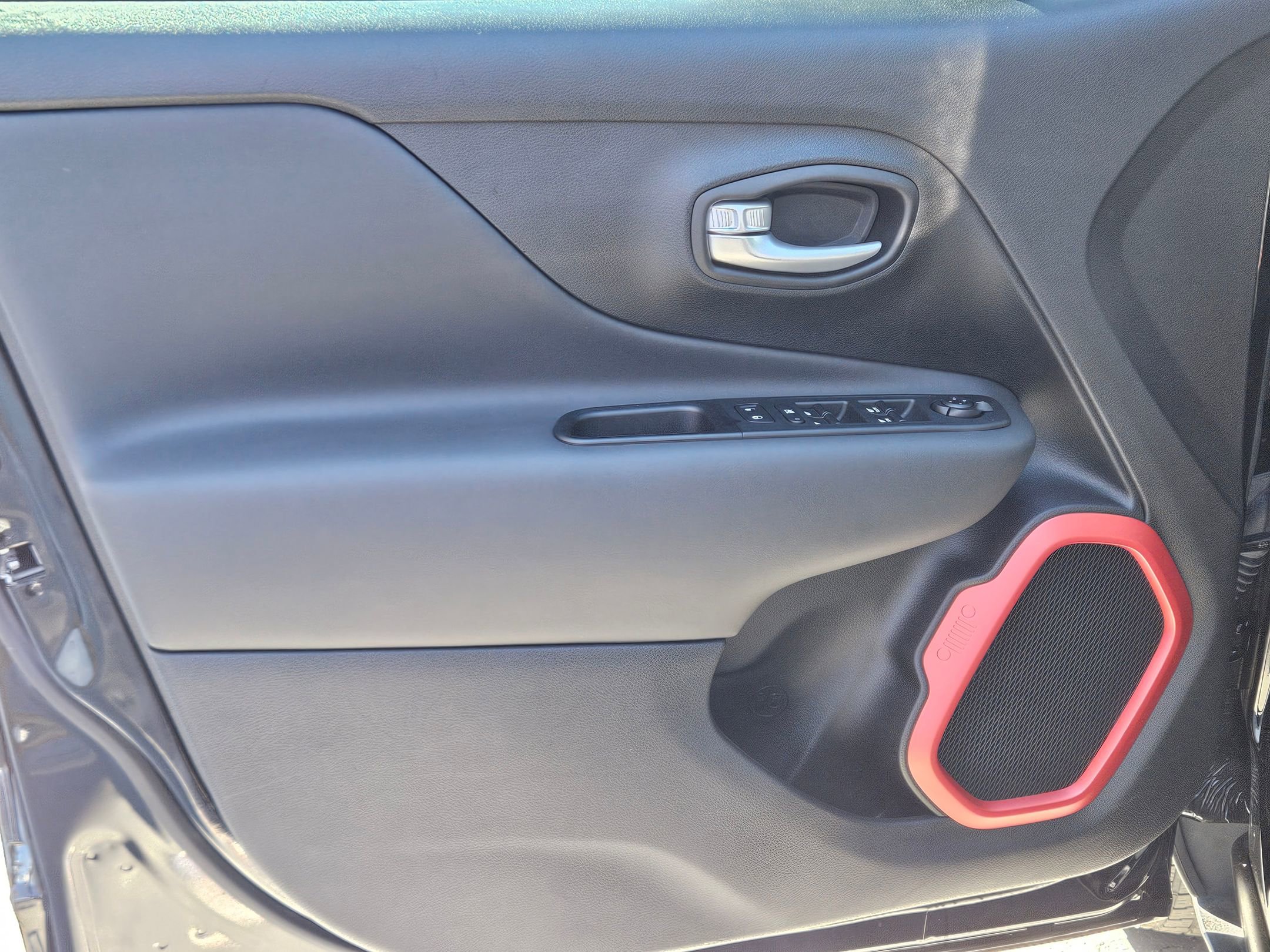 Used 2023 Jeep Renegade Trailhawk w/ Sun/Sound Group image 18