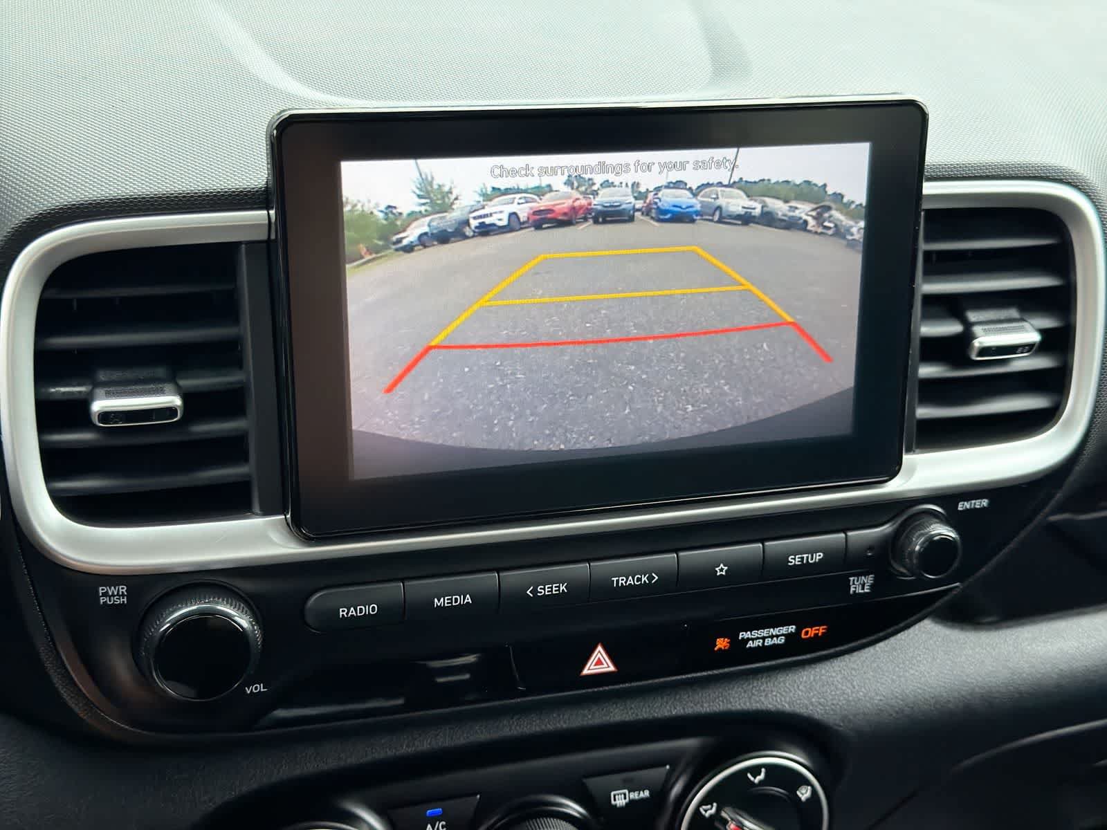 Used 2022 Hyundai Venue SE FWD image 29