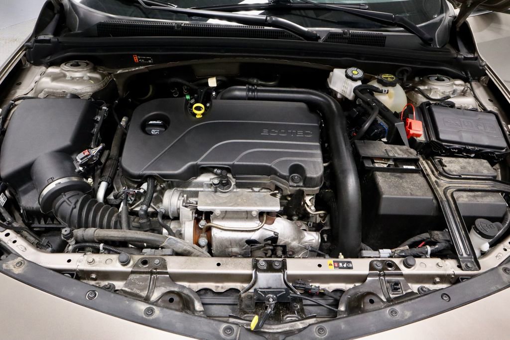 Used 2024 Chevrolet Malibu LT FWD image 18