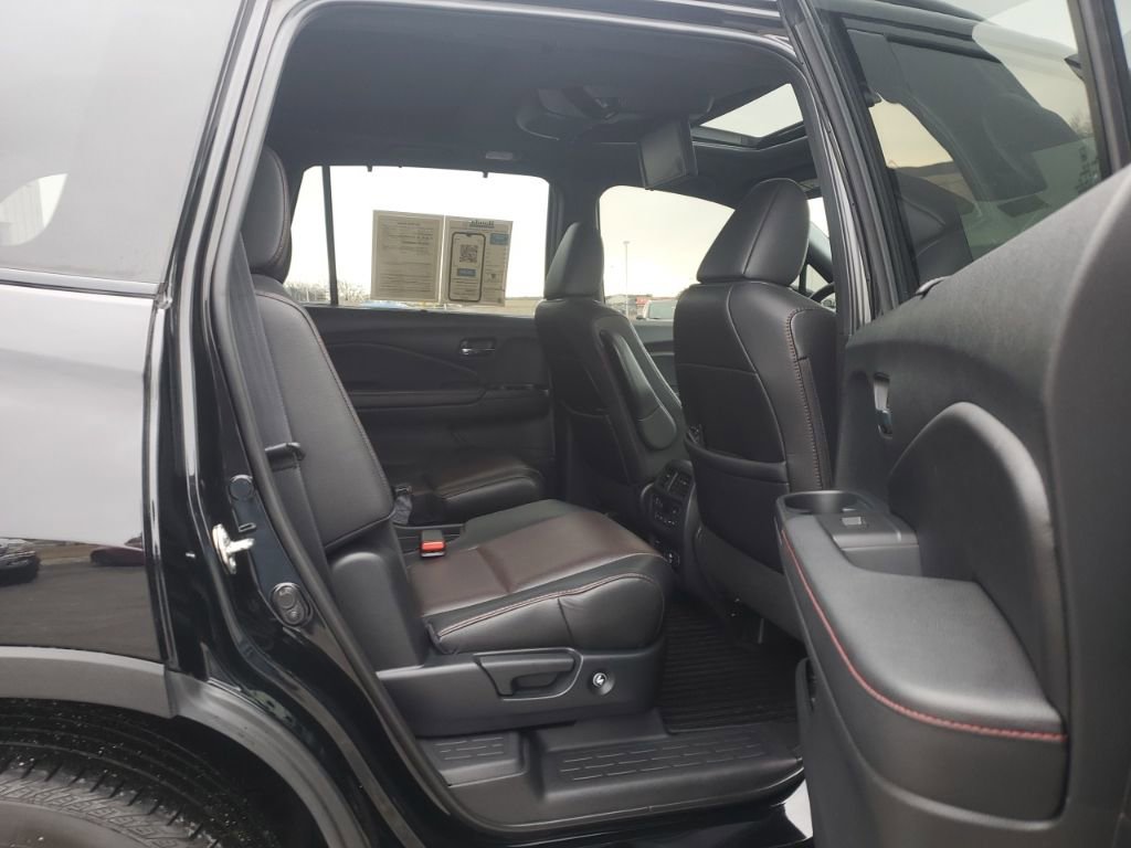 Used 2020 Honda Pilot Black Edition image 41