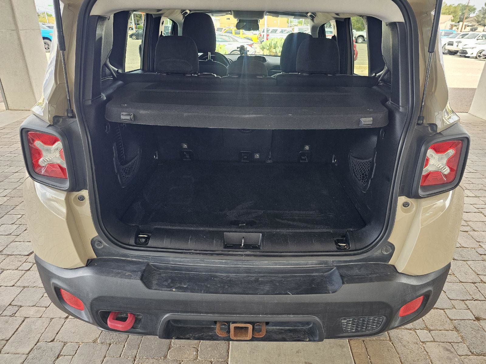 Used 2016 Jeep Renegade Trailhawk w/ Safety & Security Group image 22