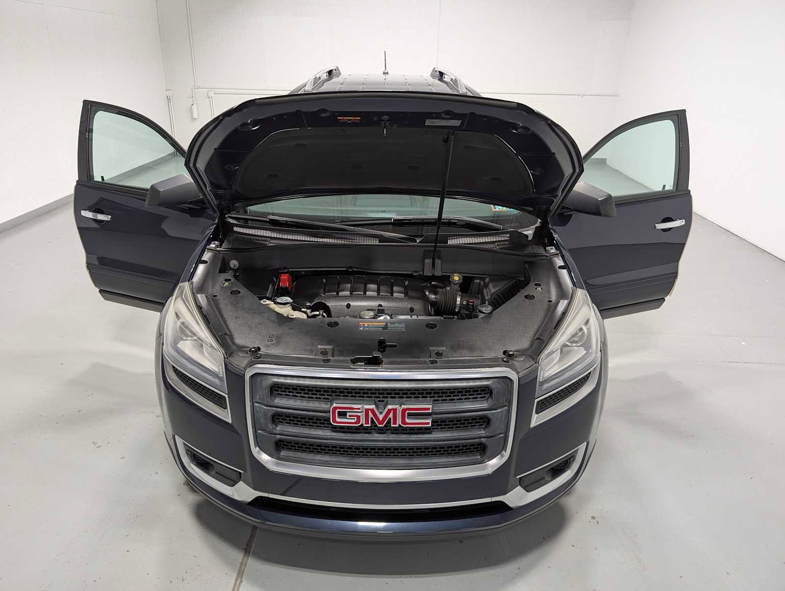 Used 2015 GMC Acadia SLE AWD/4WD image 13