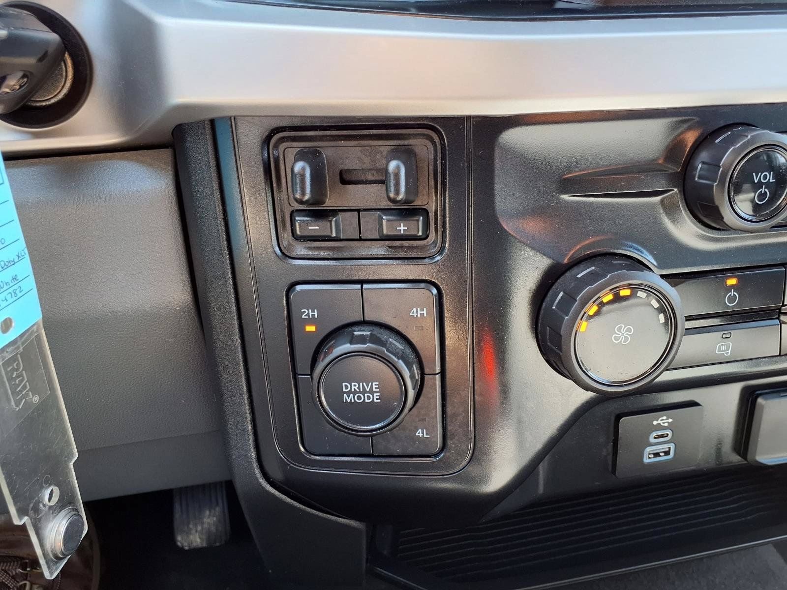 Used 2025 Ford F250 XLT AWD/4WD image 11
