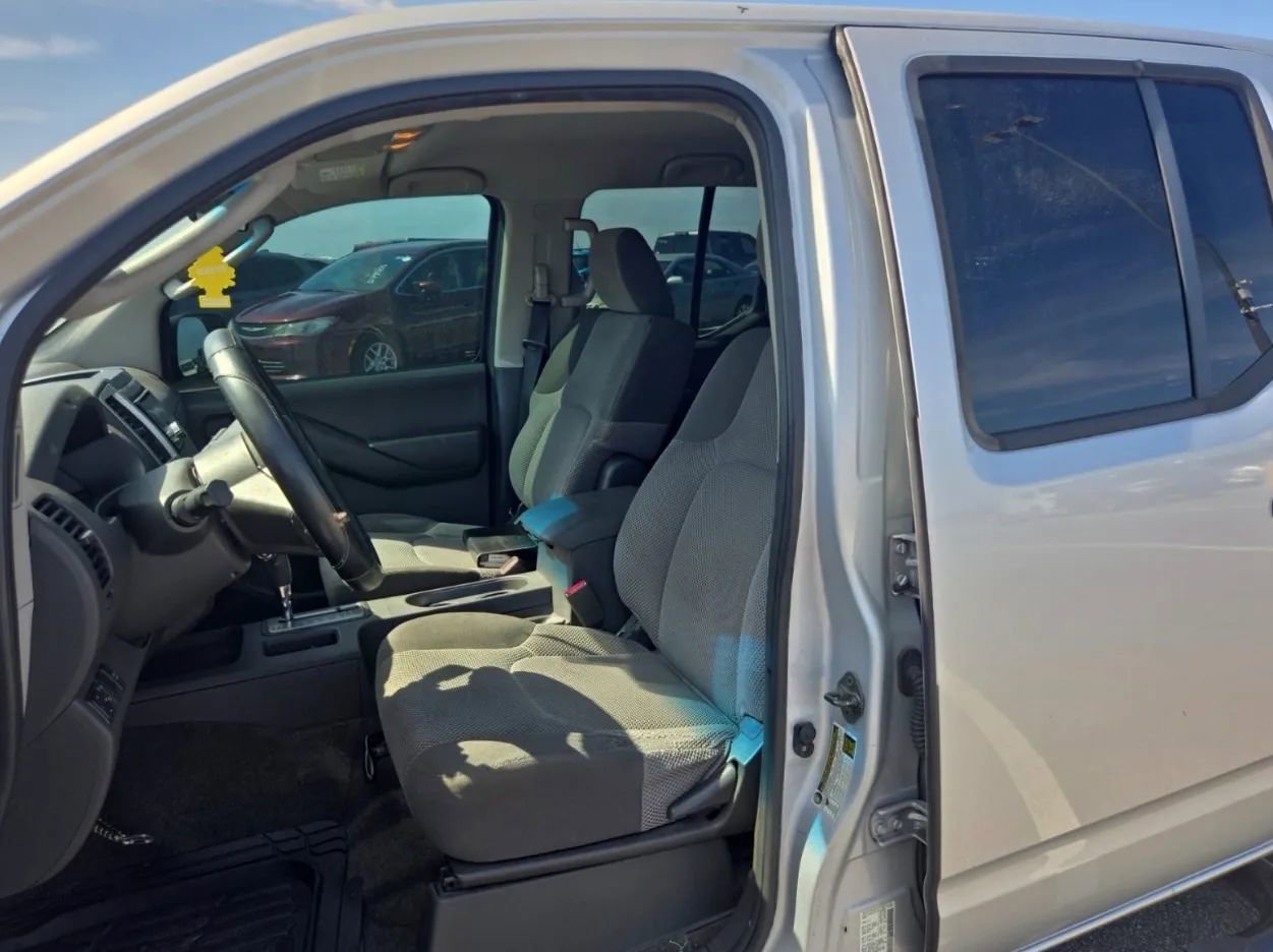 Used 2010 Suzuki Equator Sport RWD image 8