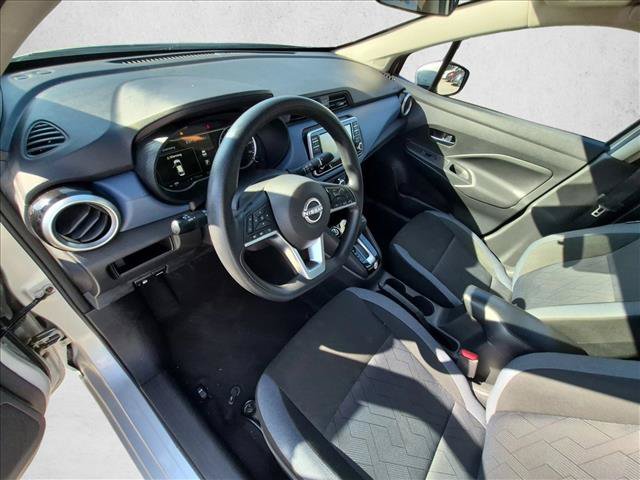 Used 2025 Nissan Versa SV FWD image 10