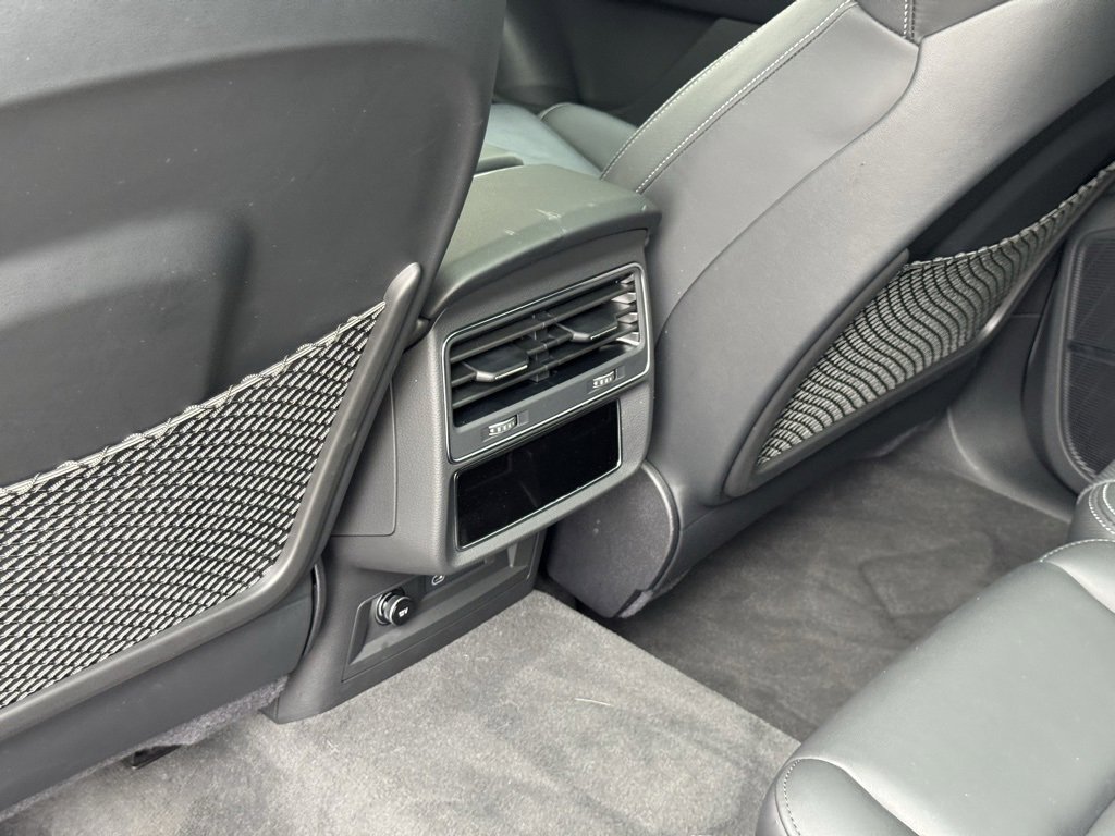 Used 2025 Audi SQ7 Prestige image 29