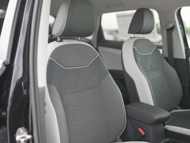 New 2025 Volkswagen Taos SE AWD/4WD image 21