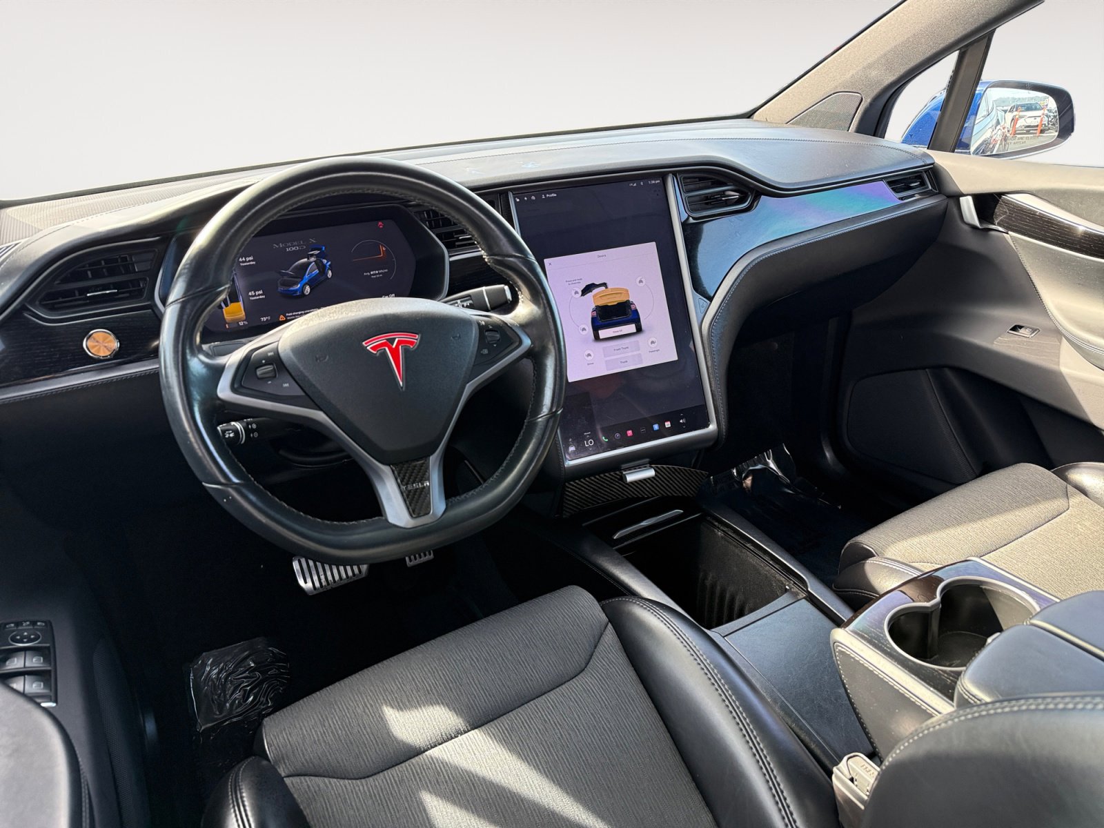 Used 2018 Tesla Model X 75D image 15