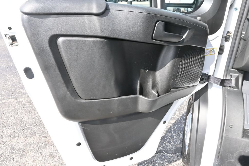 Used 2025 RAM ProMaster 2500 w/ Safety Group FWD image 15