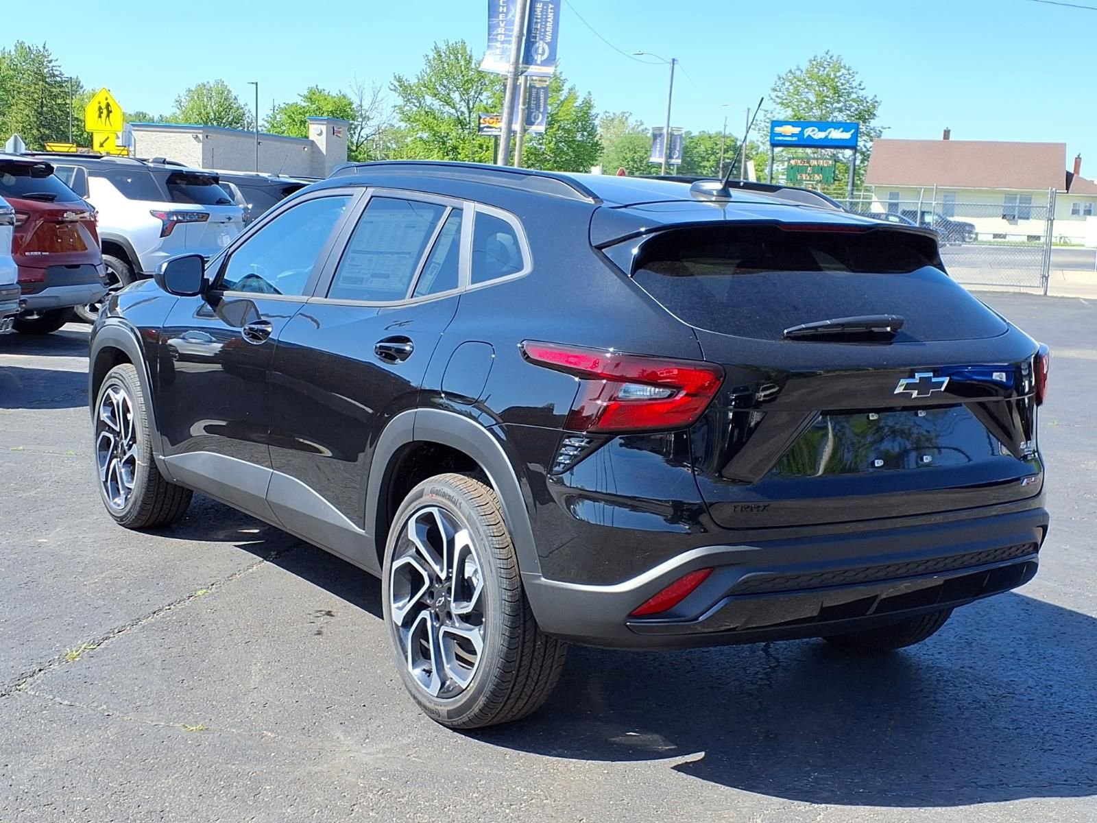 New 2026 Chevrolet Trax RS w/ Sunroof Package FWD image 2