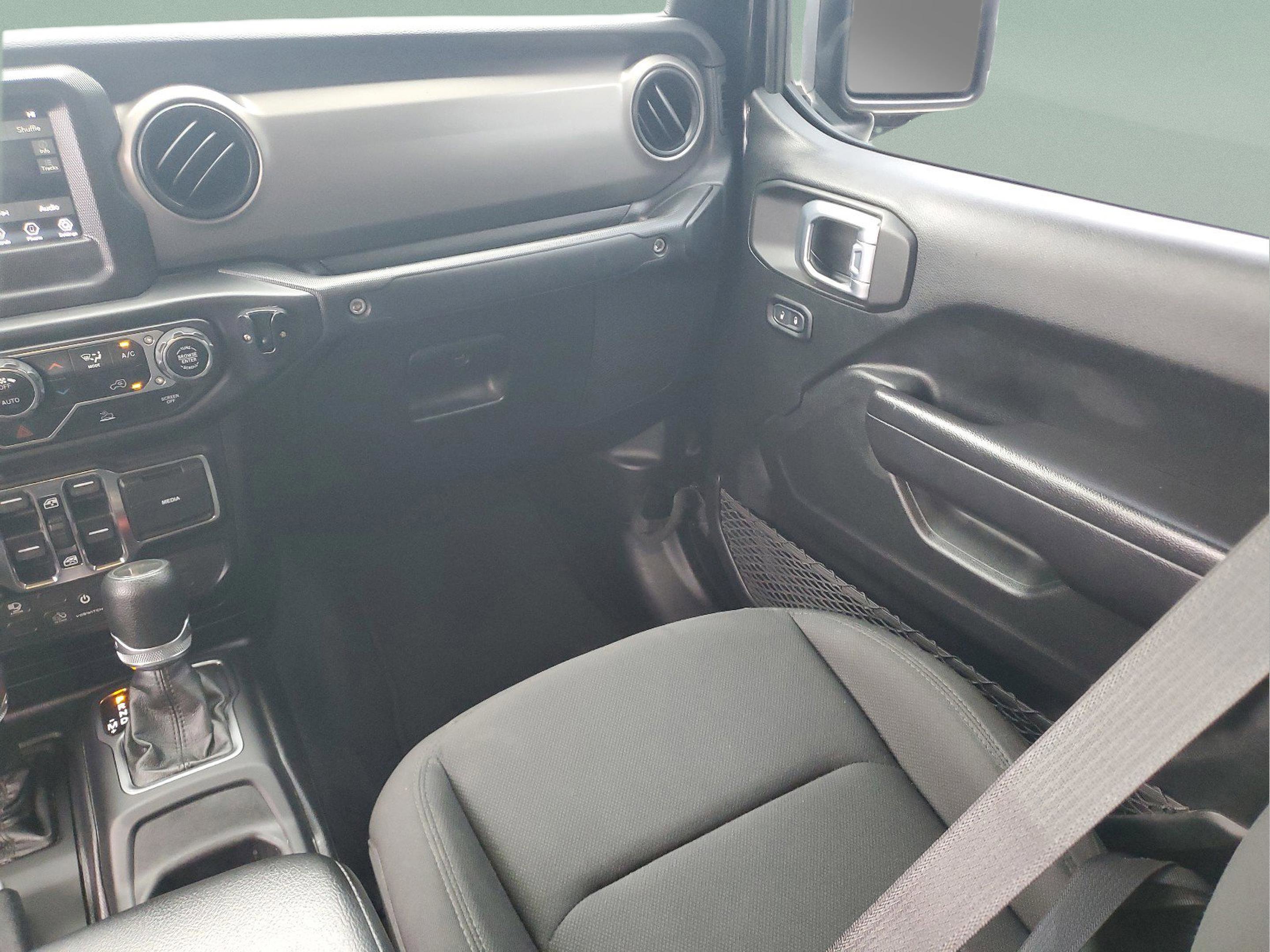 Used 2021 Jeep Gladiator Willys image 10