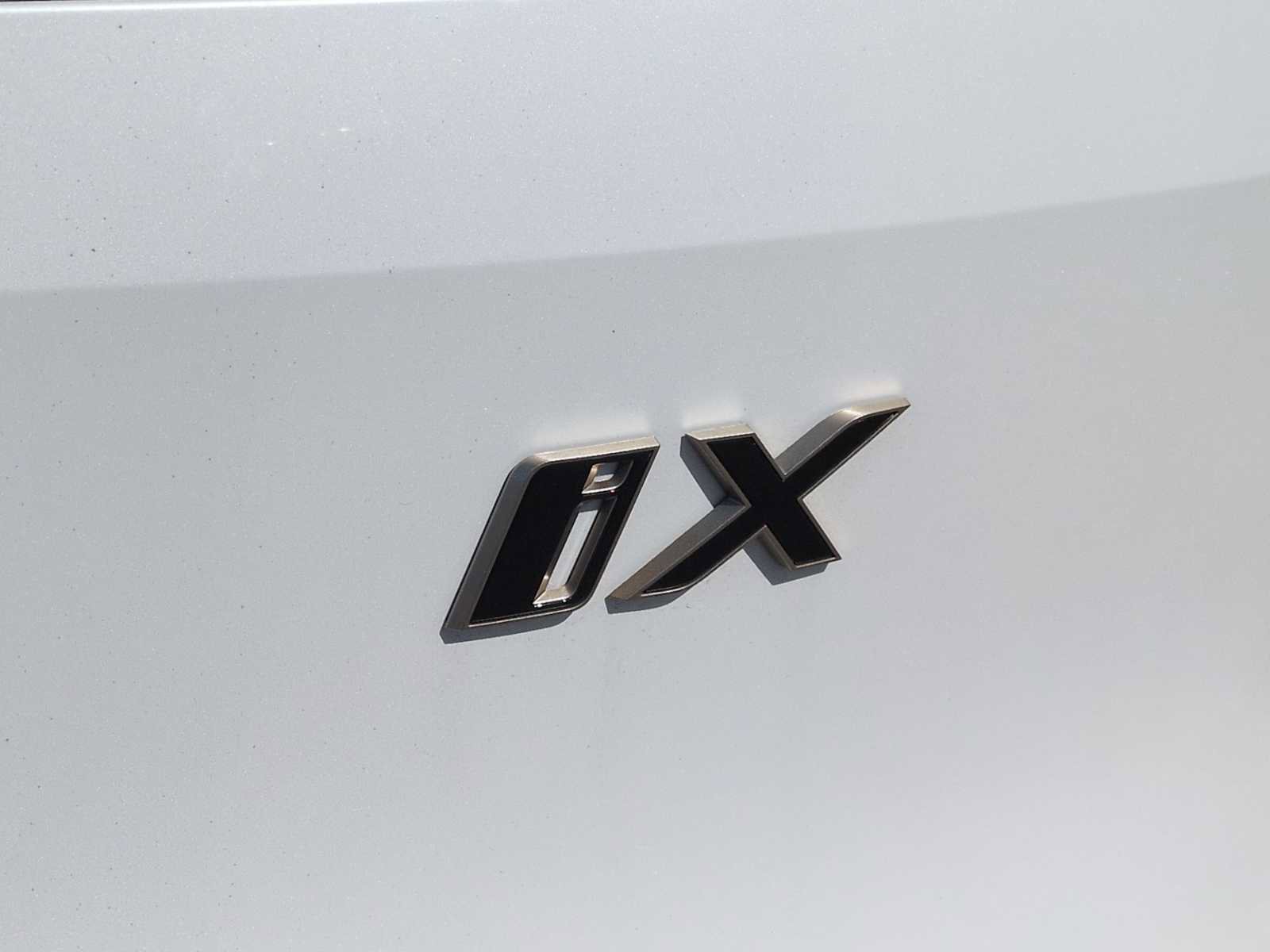 Used 2025 BMW iX M60 image 13