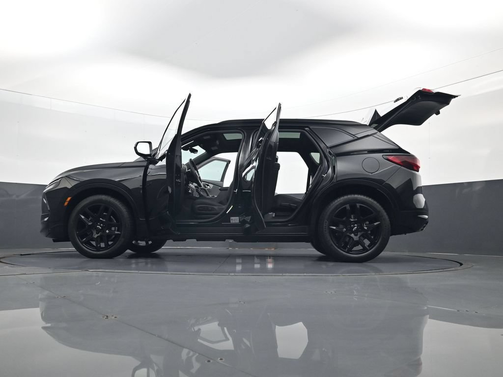 Used 2025 Chevrolet Blazer RS w/ Driver Confidence II Package AWD/4WD image 34