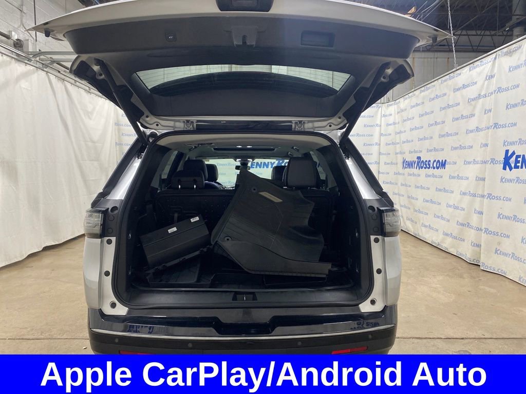 Used 2018 Chevrolet Traverse Premier w/ Redline Edition image 21