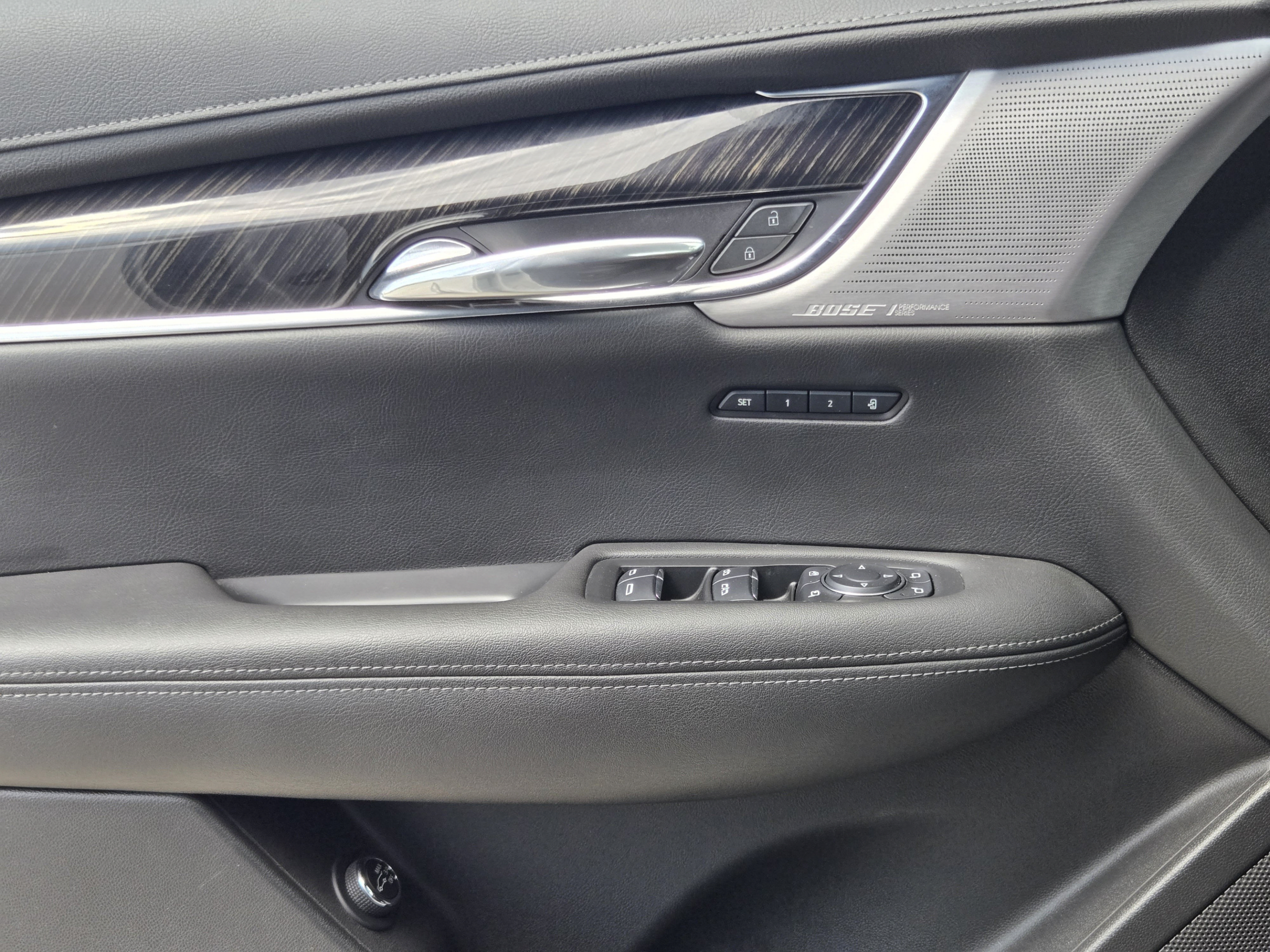 Used 2022 Cadillac XT6 Premium Luxury w/ Technology Package FWD image 20