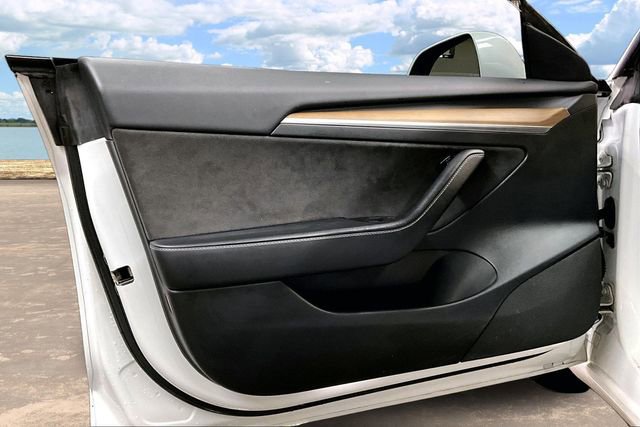 Used 2021 Tesla Model 3 Long Range image 19