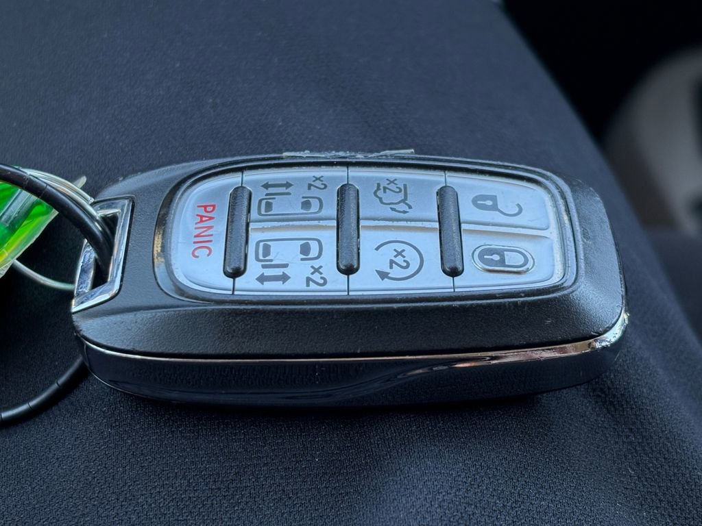 Used 2023 Chrysler Voyager LX FWD image 29