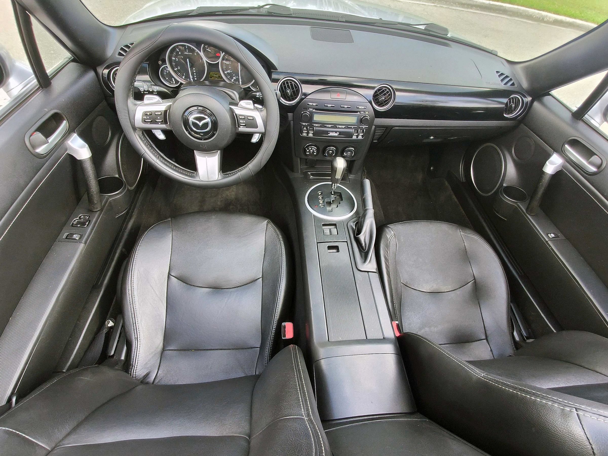 Used 2006 MAZDA MX-5 Miata Grand Touring RWD image 8