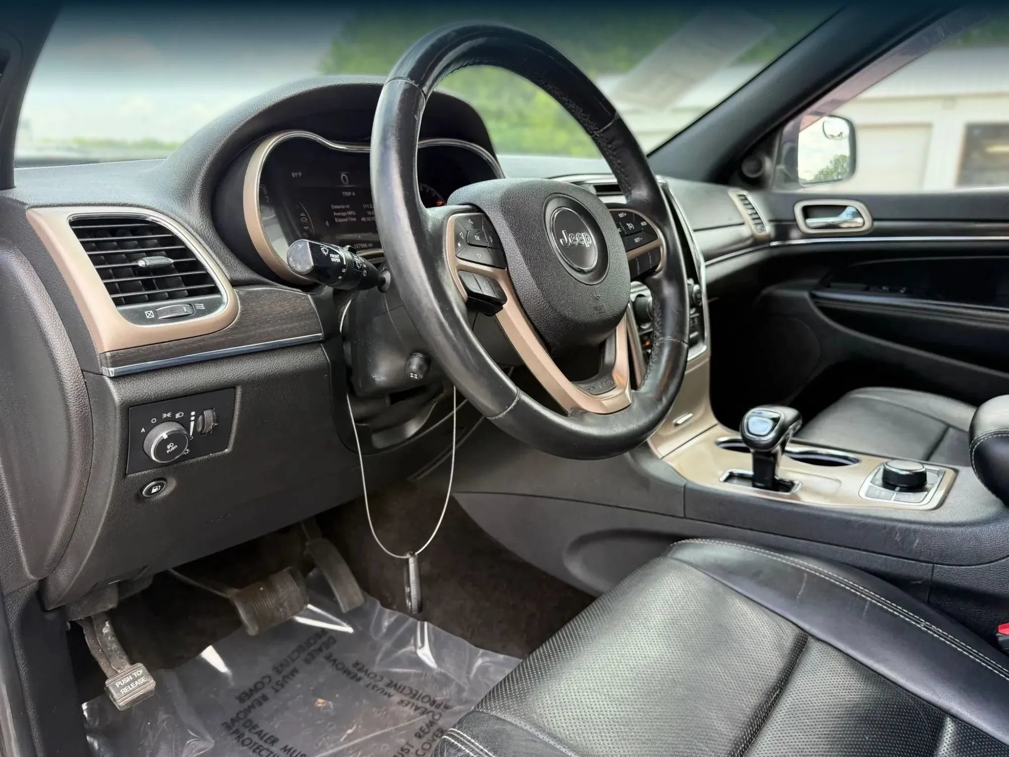Used 2015 Jeep Grand Cherokee Limited w/ Luxury Group II AWD/4WD image 17