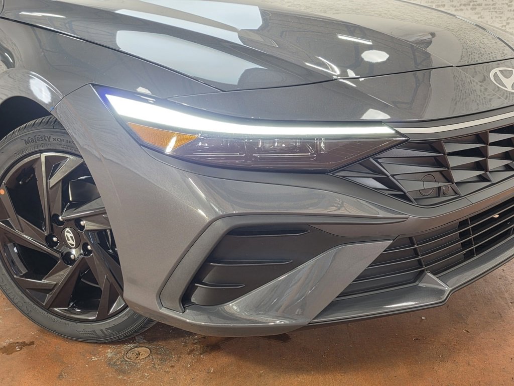 New 2026 Hyundai Elantra SEL Sport image 11