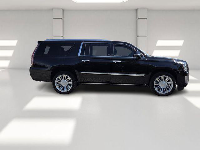 Used 2018 Cadillac Escalade ESV Platinum image 28