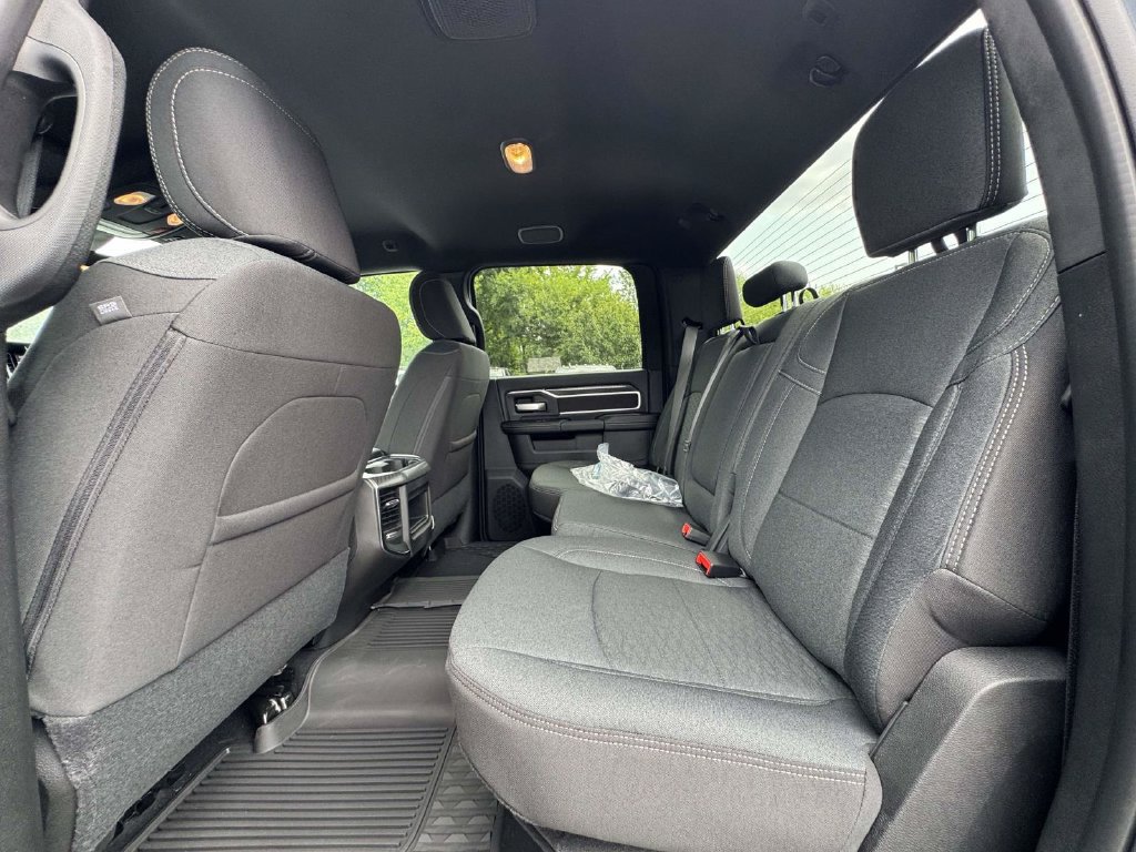 New 2026 RAM 2500 Big Horn AWD/4WD image 14