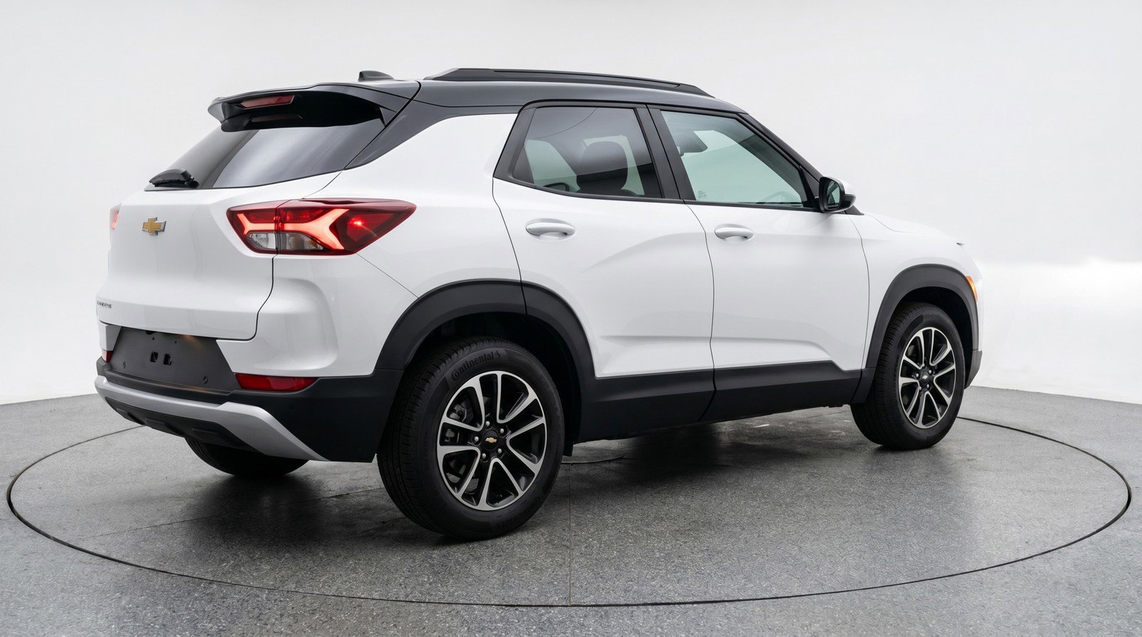 Used 2025 Chevrolet TrailBlazer LT FWD image 9