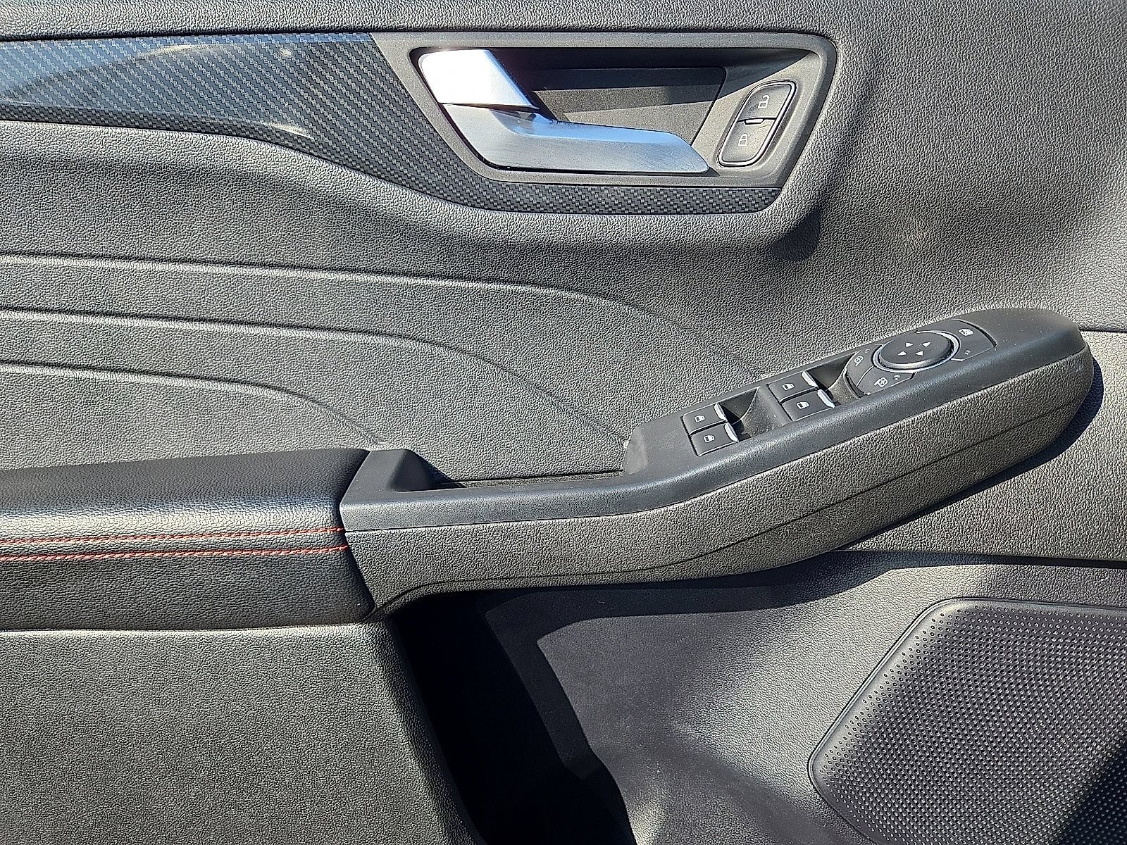 Used 2025 Ford Escape ST-Line AWD/4WD image 20
