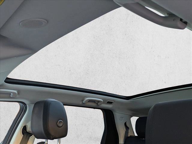 Certified 2025 Land Rover Discovery Sport S image 16