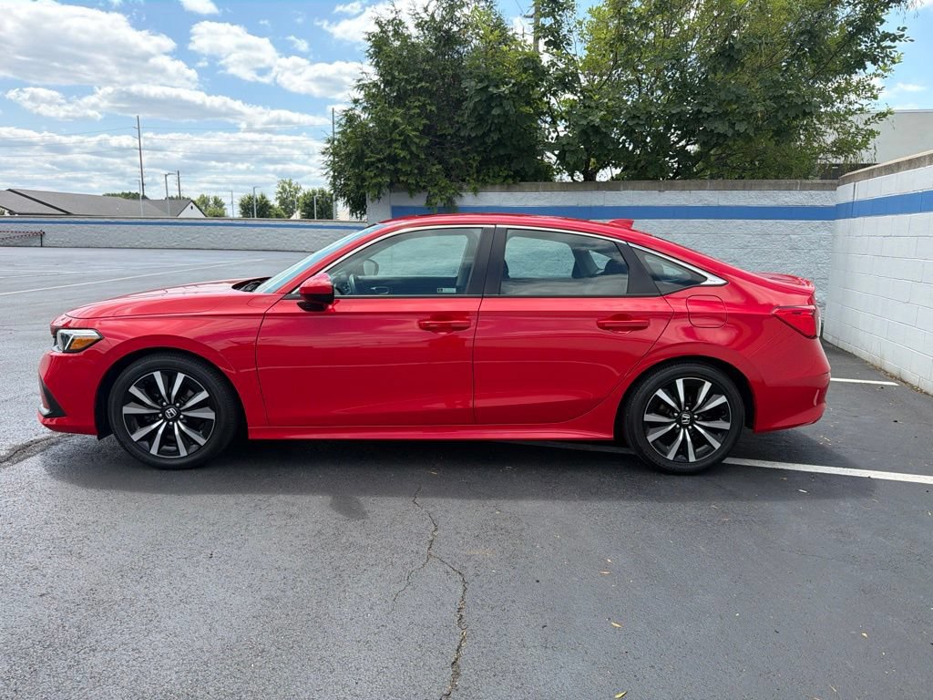 Used 2023 Honda Civic EX image 2