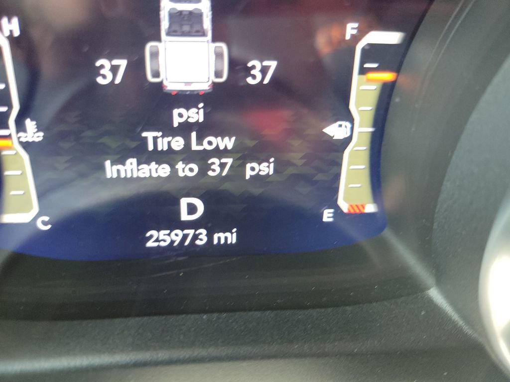 Used 2023 Jeep Gladiator Mojave w/ Cold Weather Group image 33