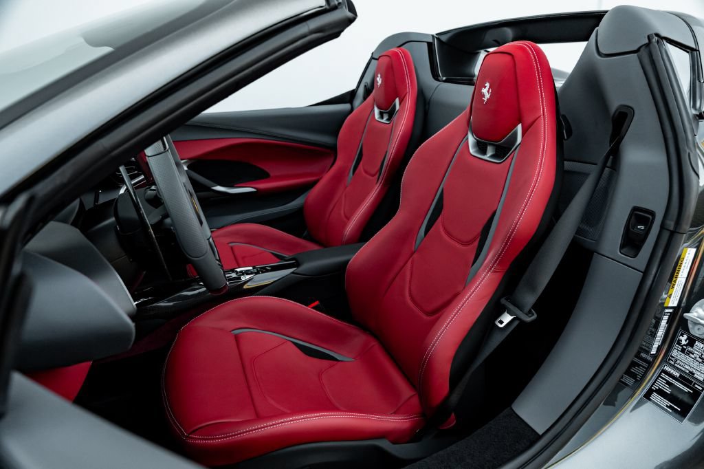 Used 2023 Ferrari 296 GTS RWD image 33