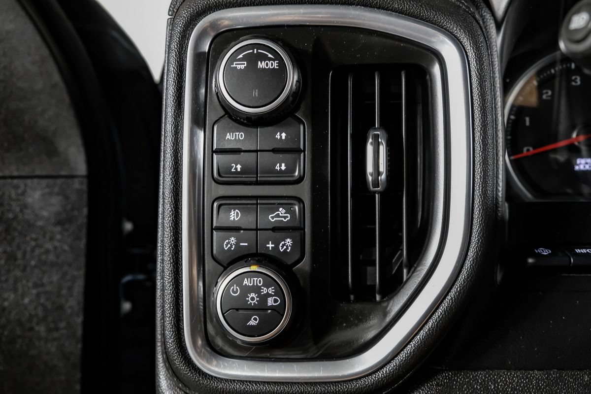 Used 2020 Chevrolet Silverado 2500 High Country w/ Technology Package AWD/4WD image 26
