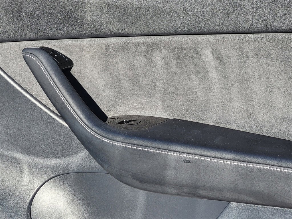 Used 2020 Tesla Model Y Performance image 17