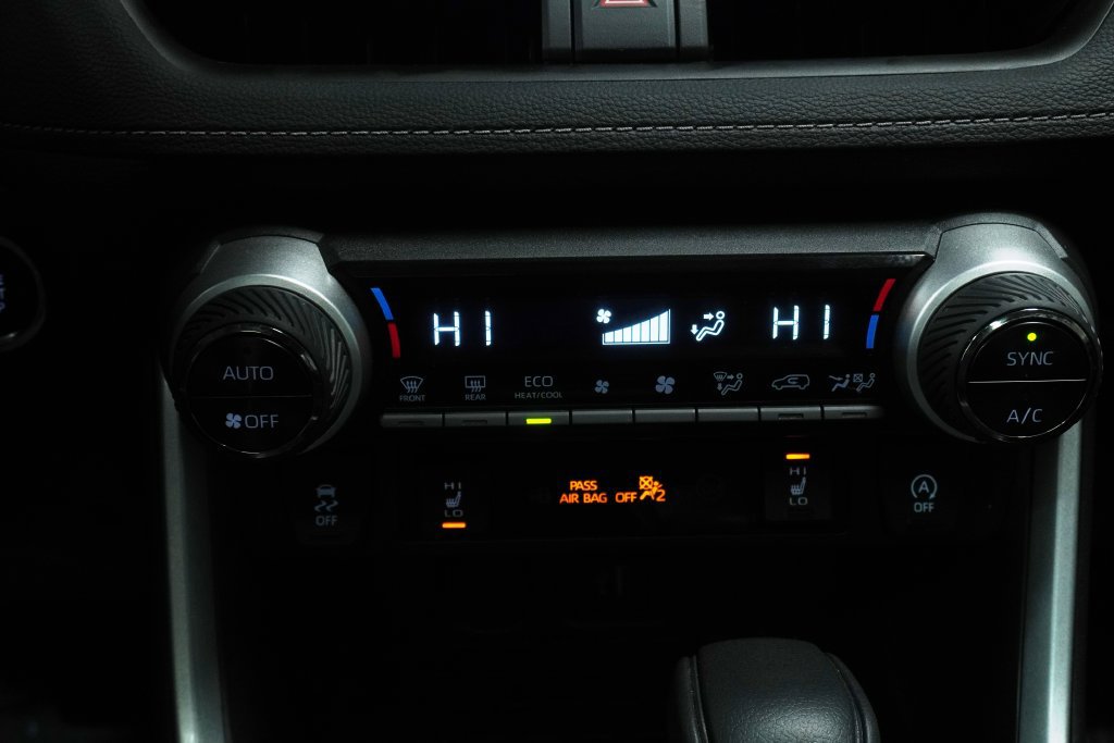 Used 2025 Toyota RAV4 XLE w/ Convenience Package AWD/4WD image 20