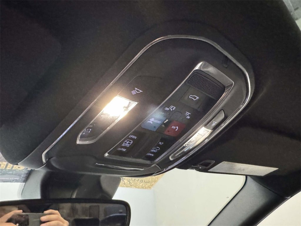 Used 2023 Jeep Grand Cherokee Altitude image 27