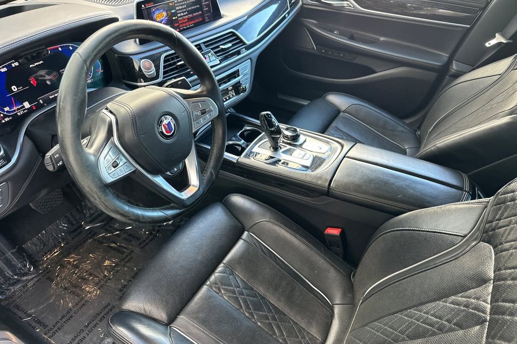 Used 2022 BMW ALPINA B7 xDrive w/ Luxury Rear Seating Package AWD/4WD image 9